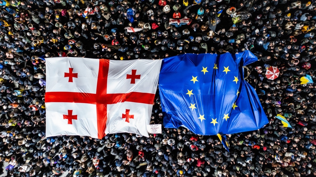 ЄС вітає відкликання законопроєкту про «іноагентів» у Грузії