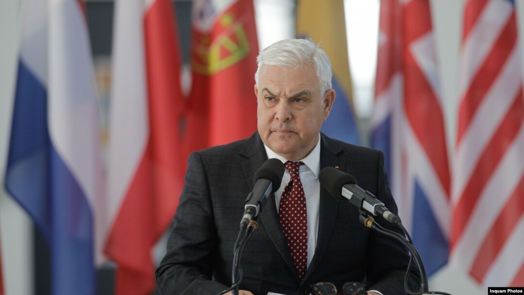 Ministrul Apărării, Angel Tîlvăr, exclude reintroducerea serviciului militar obligatoriu și spune că soluția pentru creșterea efectivelor Armatei este serviciul militar voluntar.