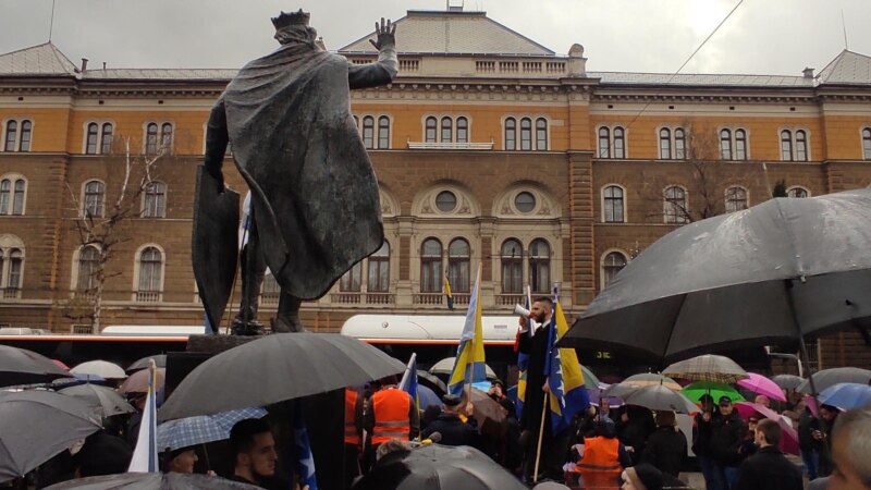 Протест во Сараево поради неуставниот ден на Република Српска