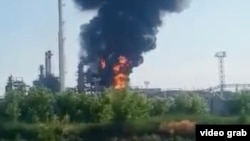 Новошахтинскую нефтебазу атаковали два БПЛА