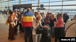 Câteva mii de români au fost surprinși de război în Israel. Pentru repatrierea lor a fost nevoie de asistență consulară.