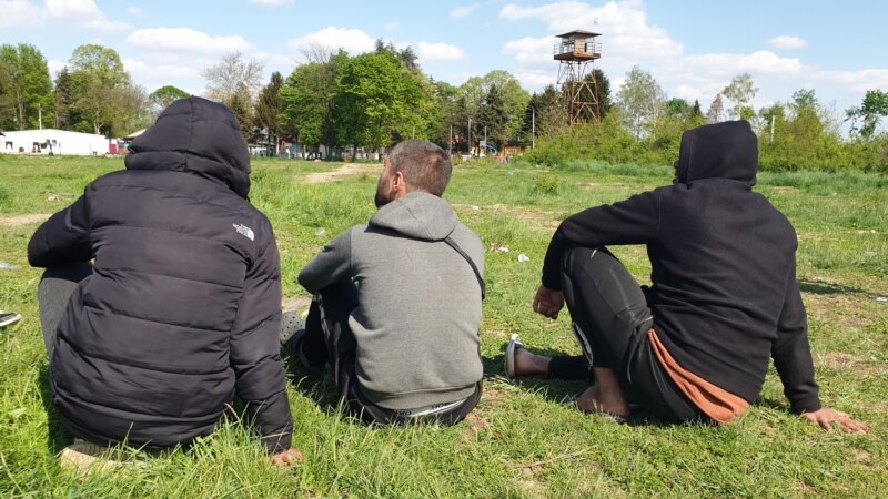 'Ne tuku nas prvi put': RSE sa izbeglicama na severu Srbije posle snimaka policijskog nasilja