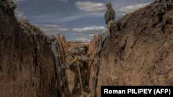 Военные строят укрепления в Донецкой области, апрель 2024 года