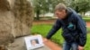 A tizenhét éve meggyilkolt újságírónőre emlékeztek Szentpétervárott 2013. október 7-én