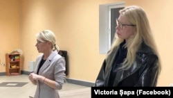 Victoria Șapa (stânga), candidată din partea partidului Șansă, a fost exclusă înaintea primului tur, iar Arina Corșicova (dreapta), candidată independentă - înainte de al doilea tur pentru funcția de primar al municipiului Bălți.