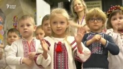 Több száz gyereknek a harkivi metró jelenti az első osztálytermi élményt