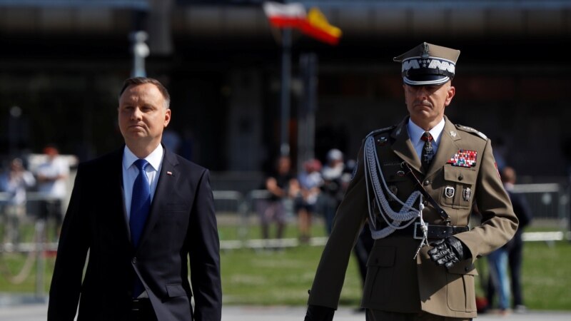 Dva visoka poljska vojna zvaničnika podnela ostavke