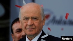 Դևլեթ Բահչելին, արխիվ