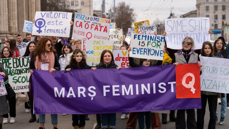 Marș feminist la Chișinău: drepturi egale și solidaritate cu fetele și femeile din Ucraina