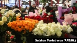 Гүл базар. Ош базары, Бишкек. Иллюстрациялык сүрөт.