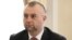 Асуджаны Ігар Брыло, якога раней зьнялі з пасады памочніка Лукашэнкі па Віцебскай вобласьці «ў сувязі за ўчыненьнем правіны, несумяшчальнай са знаходжаньнем на дзяржаўнай цывільнай службе»