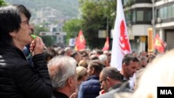 Fotografi nga protesta në Shkup të Maqedonisë së Veriut në Ditën Ndërkombëtare të Punëtorëve, më 1 maj 2024.