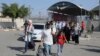 Palestinci s dvojnim državljanstvom ulaze u Egipat preko prelaza Rafa, 1. novembar.