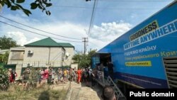 Кырымтатарларның Херсон өлкәсенә килгән һуманитар ярдәм машинасы