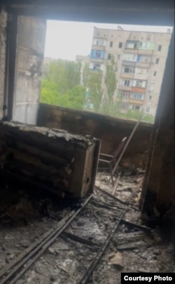 Внаслідок російських обстрілів квартира Дмитра Забавіна повністю вигоріла. Травень 2022