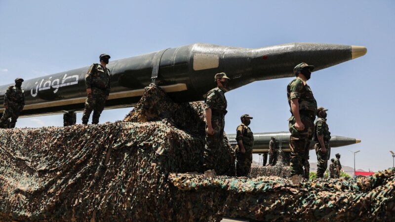 ارتش آمریکا می‌گوید حوثی‌ها کشتی حامل نفت روسیه به چین را هدف حمله موشکی قرار دادند
