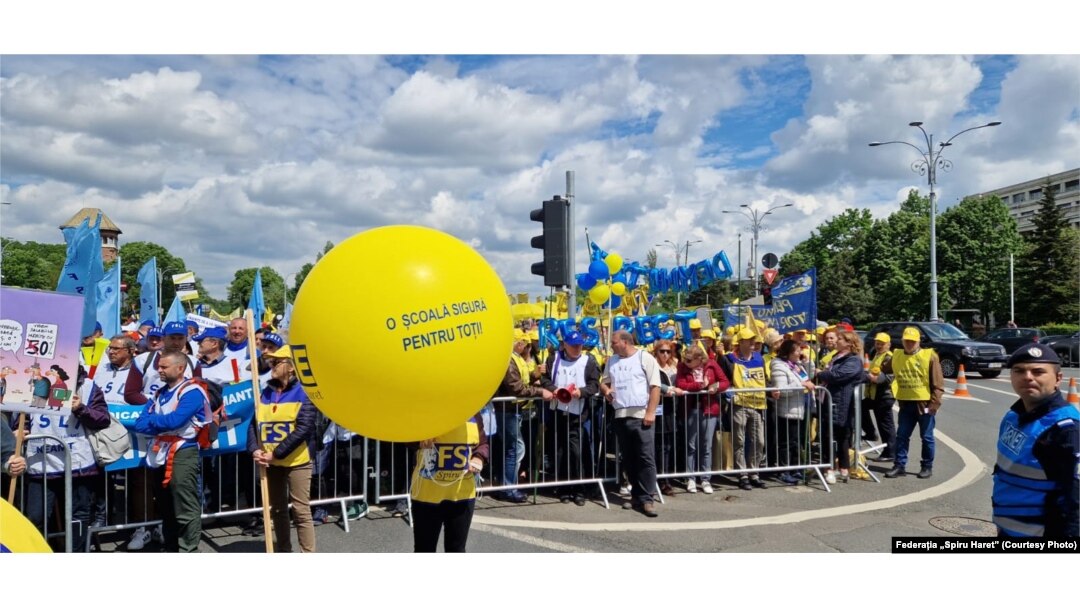 „O școală sigură pentru toți”, unul dintre mesajele pe care le-au transmis protestatarii din sistemul de educației la manifestația de pe 10 mai.