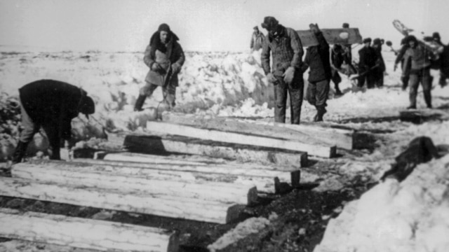 1. Виктор Черецкий. Судьба испанской писательницы Пардо Басан.
2. Молчи, память! В Москве закрыт музей истории ГУЛага. 1. Виктор Черецкий. Судьба испанской писательницы Пардо Басан.
2. Молчи, память! В Москве закрыт музей истории ГУЛага.