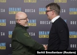 Украина мудофаа вазири Алексей Резников даниялик ҳамкасби Троэльс Лунд Поульсен билан