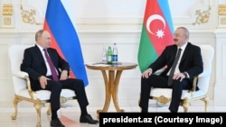 Presidenti i Rusisë, Vladimir Putin, dhe ai i Azerbajxhanit Ilham Aliyev.