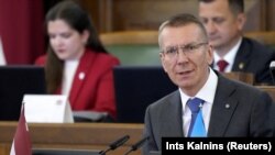 Președintele leton Edgars Rinkēvičs, vorbind în parlamentul de la Riga în timpul alegerii sale în calitate de șef al statului, pe 31 mai, 2023.