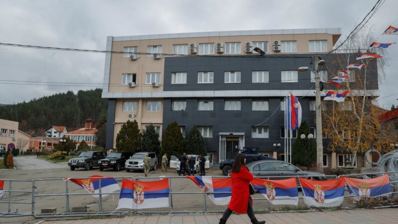 Lista Serbe thotë se s’do të marrë pjesë në votim për shkarkimin e kryetarëve në veri