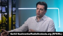  За даними ЗМІ, слідчі дії проводяться в рамках розслідування щодо зловживання службовим становищем та заволодіння коштами державної компанії