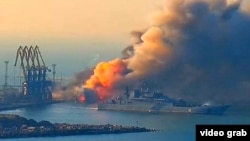 Пожар на десантном корабле «Саратов»