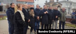 Kandidatët për deputetë të listës "Serbia kundër dhunës" në Graçanicë më 4 dhjetor.