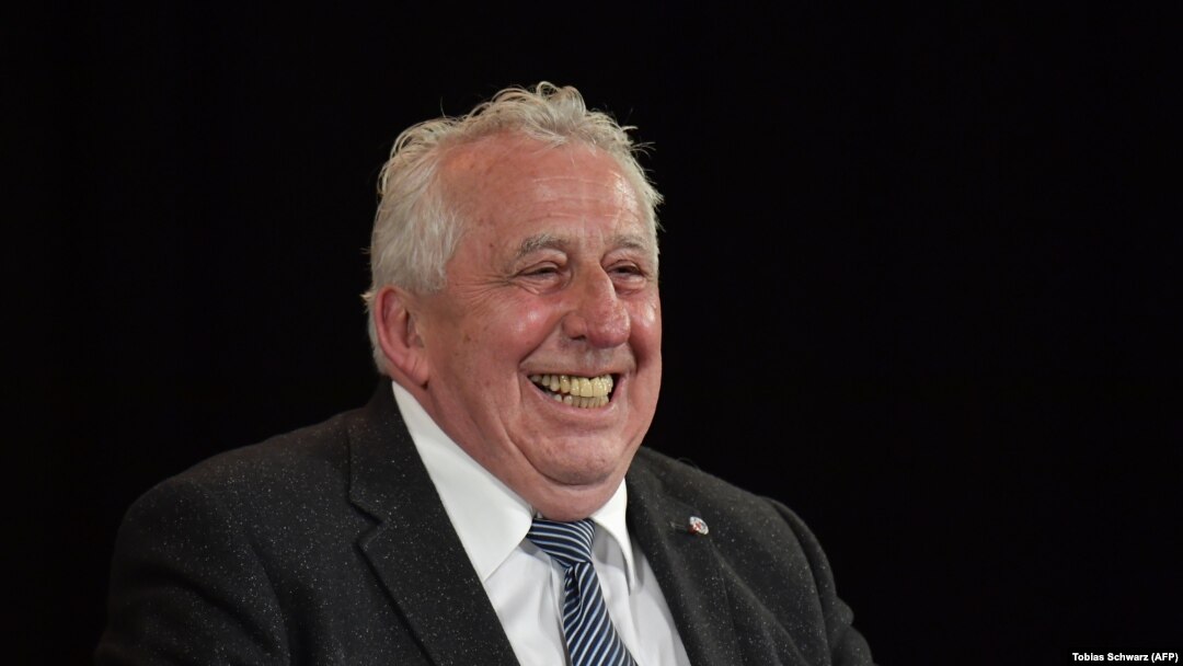 Ultimul lider al Germaniei comuniste, Egon Krenz, își lansează noua lui carte "Wir und die Russen" (Noi și rușii) la Casa culturii și științei ruse din Berlin, 11 iulie 2019. (Foto:Tobias SCHWARZ / AFP)