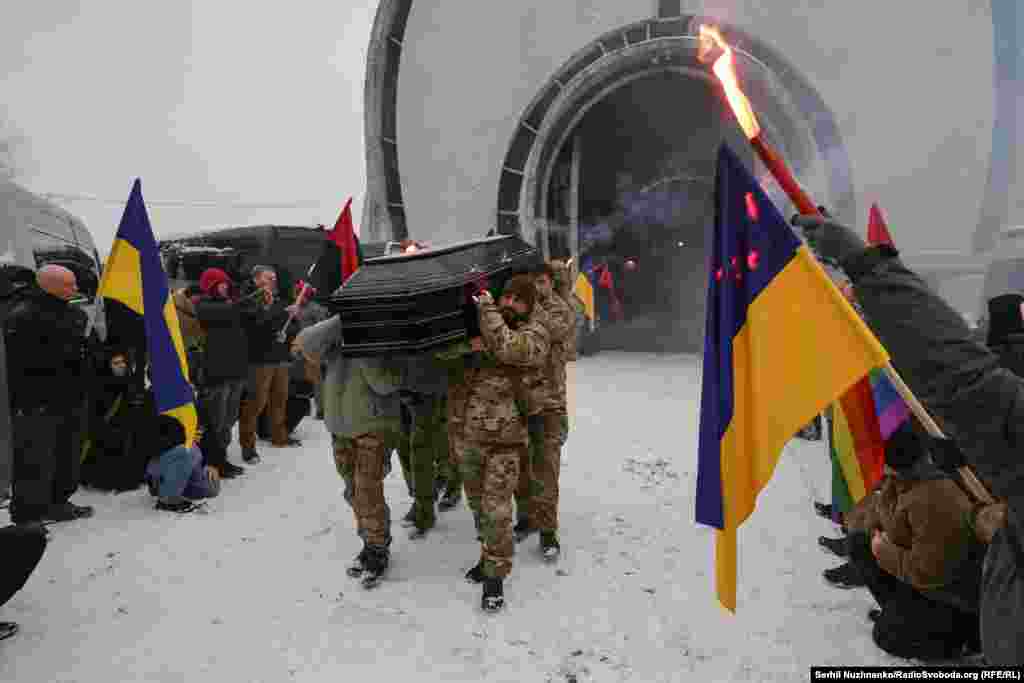 Поховають Лану Чорногорську в одному з регіонів України