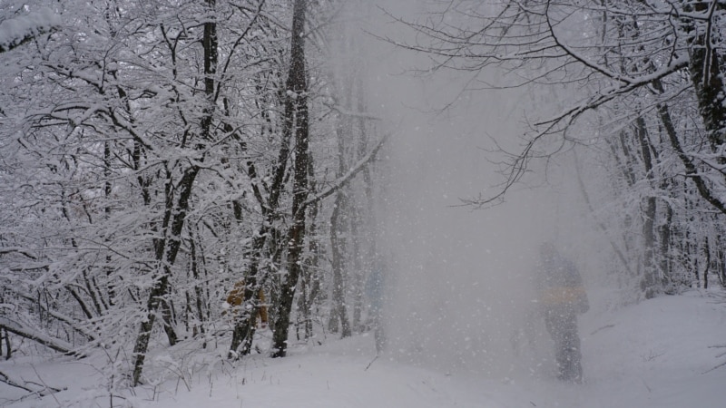 На Ангарском перевале движение затруднено из-за снега