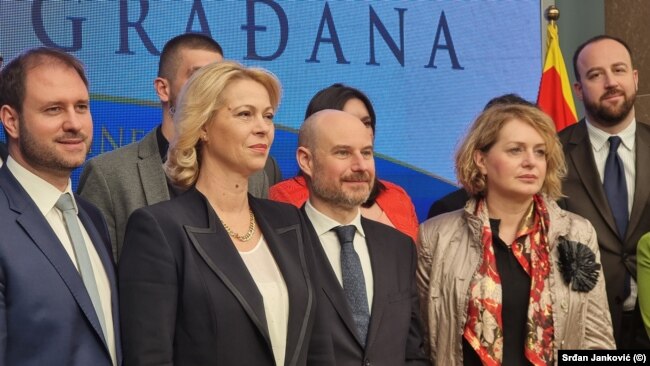 Kryetarja e Kuvendit malazez, Danijela Gjuroviq, deputeti i PE-së, Vladimir Bilçik, dhe nënkryetarja e Kuvendit, Branka Boshnjak, Podgoricë, 4 nëntor 2022.