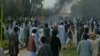 شهرستان خاش در سیستان و بلوچستان روز جمعه صحنه درگیری میان نیروهای امنیتی با معترضان بود