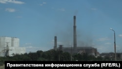  Черен дим се издига от Топлоелектрическа централа 