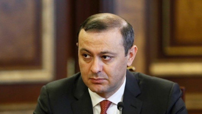 Армения не ведет переговоров с Азербайджаном по вопросу открытия Лачинского коридора