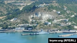 Малий ракетний корабель проєкту 21631 «Буян-М» на заправці у Нафтовій гавані Севастополя, липень 2022 року