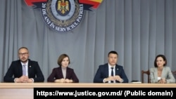 Drăgălin a fost prezentată angajaților Procuraturii Anticorupție, în cadrul unui eveniment la care au luat parte președinta Republicii Moldova, Maia Sandu, ministrul justiției, Sergiu Litvinenco, și procurorul general interimar, Dumitru Robu