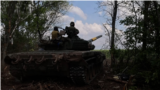 În mijlocul luptelor | Cum face față artileria ucraineană pe frontul de lângă Bahmut