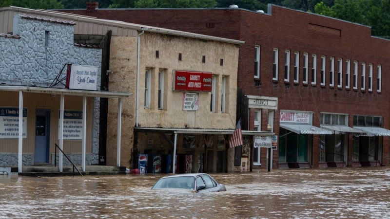 Poplave u Kentuckyju odnijele najmanje 15 života 