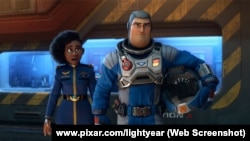 АҚШ-тың Disney және Pixar компаниялары жасап шығарған "Базз Лайтер" мультфильмінен көрініс. Сурет www.pixar.com/lightyear сайтынан алынды.