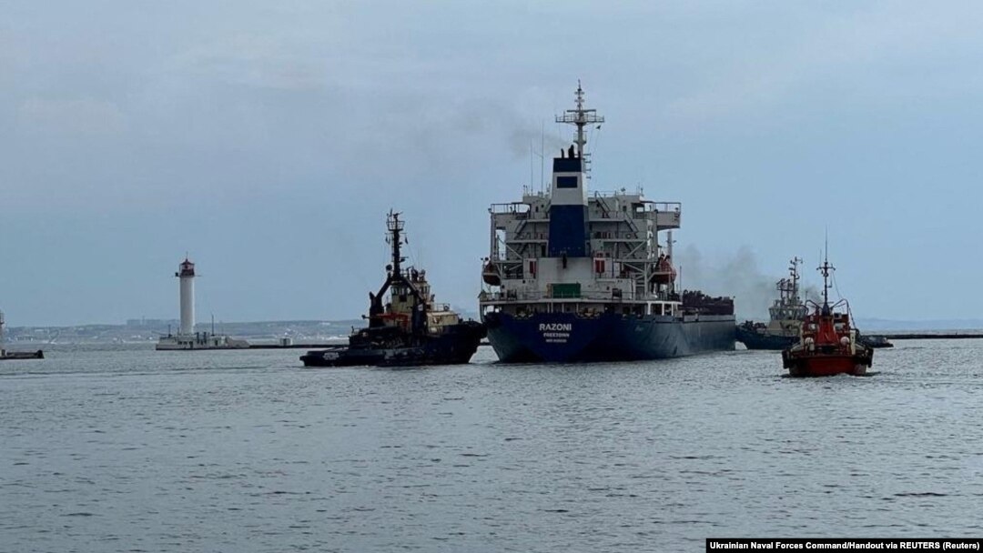Nava Razoni, sub pavilion Sierra Leone, părăsește portul maritim Odesa după ce a fost reluat exportul de cereale în urma acordului de la Istanbul. Ucraina, 1 august 2022.