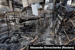  Пораженията след детонацията в пандиза в Еленовка. 