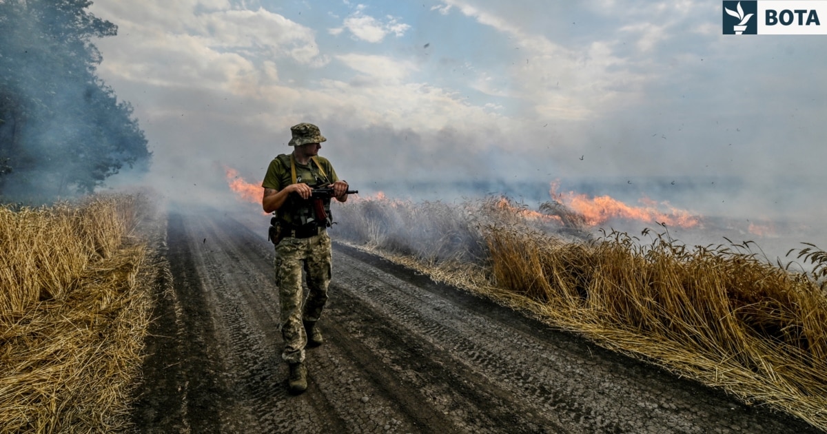 Rusia shënjestron të lashtat ukrainase me bomba ndezëse për t i djegur të korrat