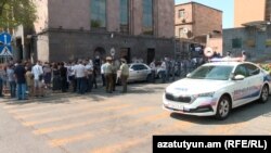 Protesters in front of the Russian embassy in Yerevan demand that Russian peacekeepers “properly carry out” their mission in Nagorno-Karabakh, August 5, 2022.