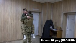 ازدواج دو عضو ارتش اوکراین