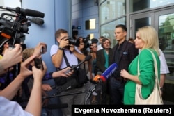 Марина Овсянникова перед зданием московского суда, июль 2022