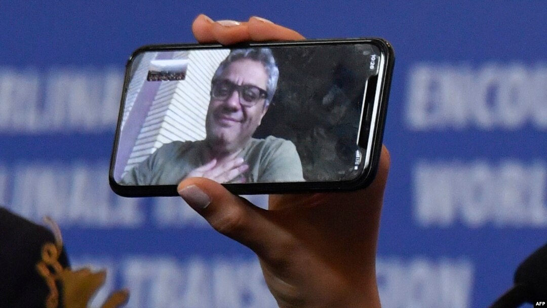 محمد رسول‌اف در سال ۲۰۲۰ از طریق تماس تصویری در کنفرانس مطبوعاتی فیلم «شیطان وجود ندارد» در جشنواره برلین حاضر شد