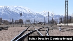 Железная дорога в Кыргызстане. Иллюстративное фото.