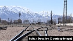 Железная дорога в Кыргызстане. Иллюстративное фото. 